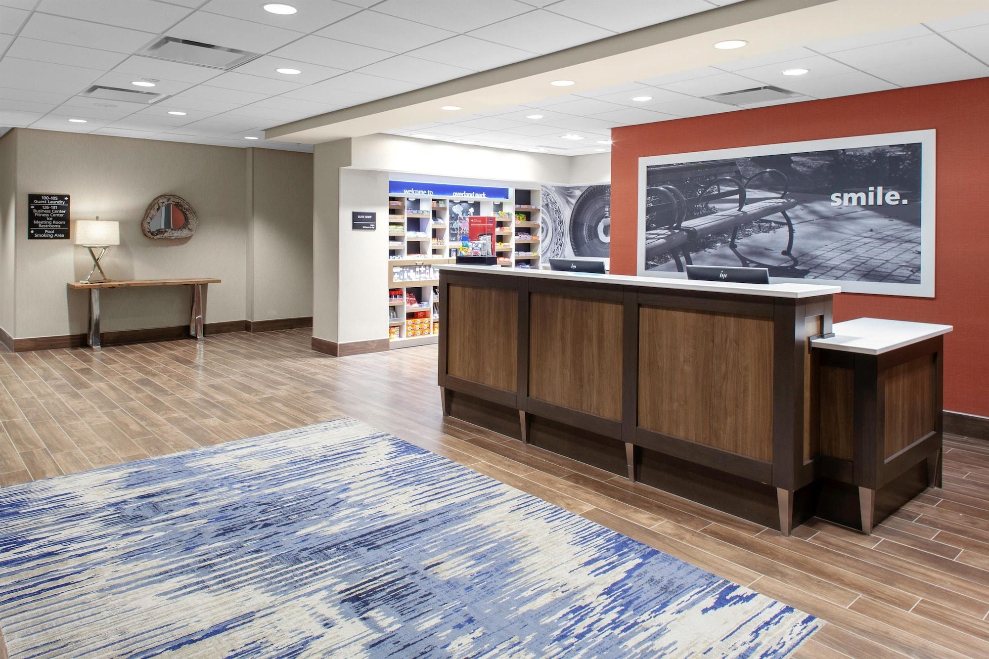 Stanley Hampton Inn & Suites Overland Park South מראה חיצוני תמונה