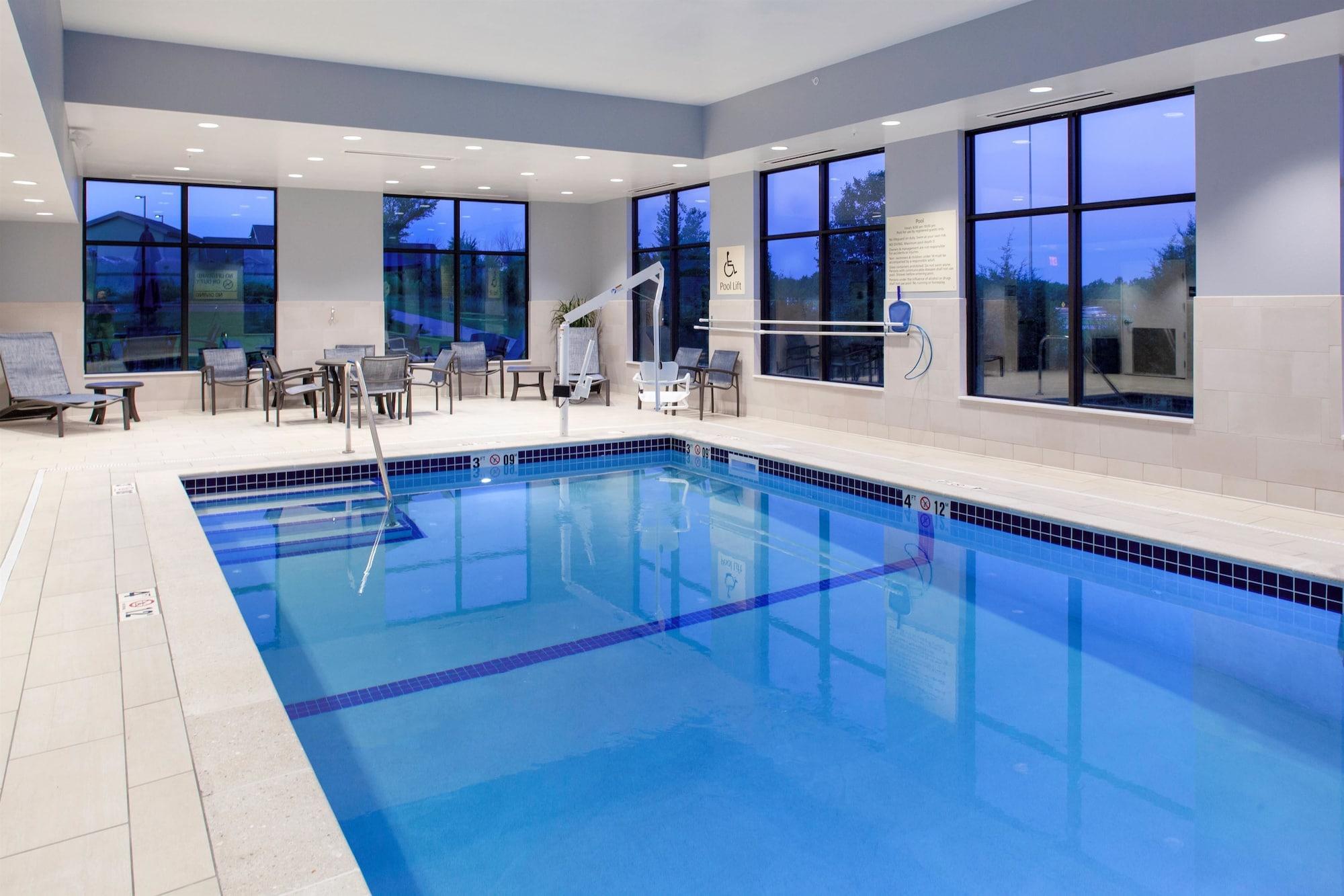 Stanley Hampton Inn & Suites Overland Park South מראה חיצוני תמונה