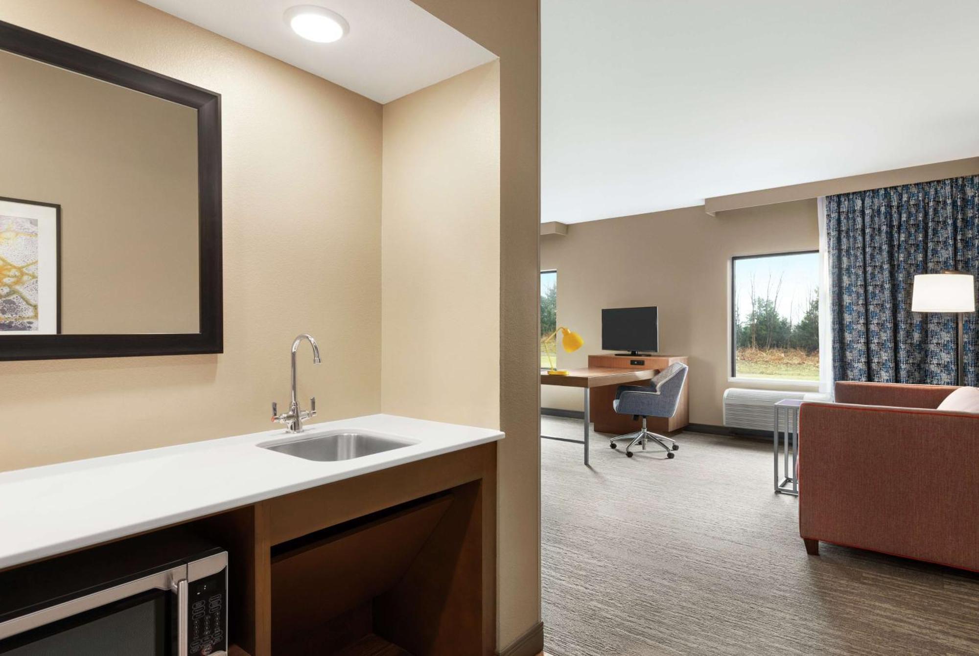 Stanley Hampton Inn & Suites Overland Park South מראה חיצוני תמונה